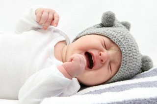 Ngôn ngữ cơ thể của trẻ sơ sinh: Những dấu hiệu để hiểu được 5 trạng thái của trẻ