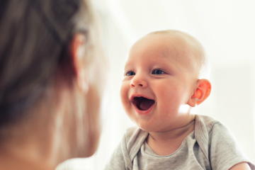 Ngoại ngữ rất có ích cho trẻ từ... sơ sinh?