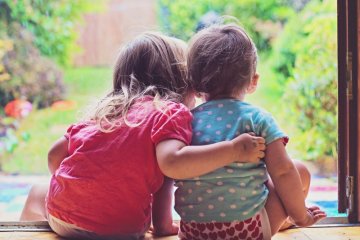 5 cách để bố mẹ dạy con thành người tử tế và nhân hậu