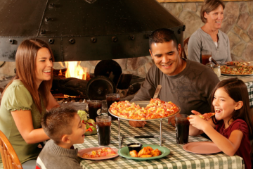 5 lợi ích khi cả nhà cùng đi ăn ngoài tiệm