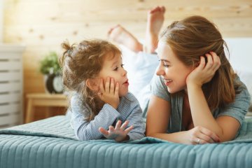 8 “bí kíp” để trò chuyện hiệu quả với trẻ nhỏ