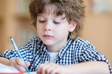 5 cách để bố mẹ giúp trẻ luôn đam mê học tập