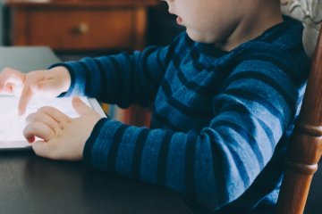 5 cách tận dụng phương tiện truyền thông để khuyến khích trẻ ham học