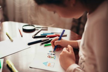 7 cách giúp trẻ phát triển kỹ năng viết và vẽ