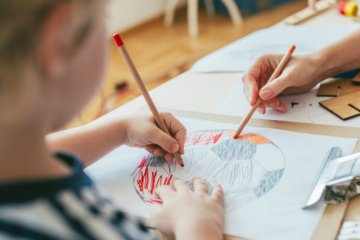 5 giai đoạn phát triển kỹ năng viết vẽ của trẻ