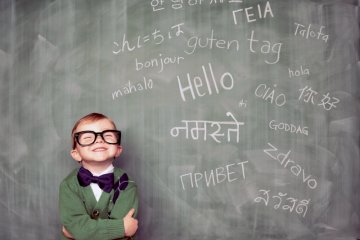 Tại sao trẻ nên được học ngoại ngữ sớm?