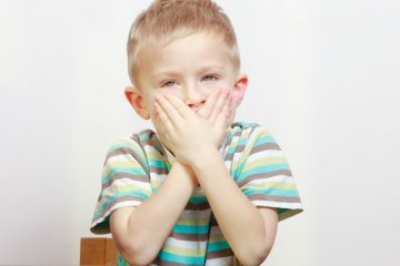 Bố mẹ nên làm gì nếu trẻ bị nói lắp?