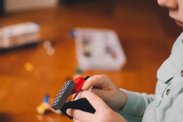 Thế nào là trẻ học thông qua xúc giác và làm sao để trẻ học hiệu quả?