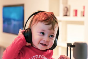 Thế nào là trẻ học qua thính giác và làm sao để trẻ học hiệu quả?