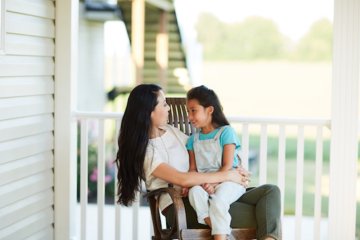 Trẻ mẫu giáo bị bắt nạt (phần 2): Bố mẹ nên có những hành động gì?