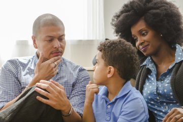 5 cách giúp trẻ cải thiện kỹ năng giao tiếp phi ngôn ngữ