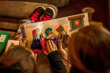 Đọc sách cho trẻ: đọc khi nào và đọc sách gì?