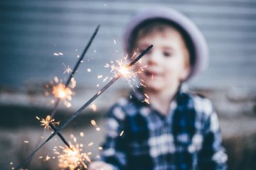 Mức độ hạnh phúc của trẻ là đặc điểm bẩm sinh, không thể thay đổi?