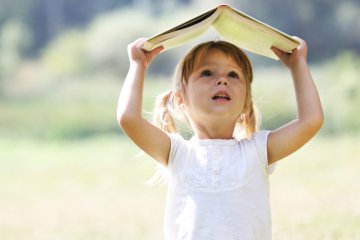 Kỹ năng đọc của trẻ: Các mốc phát triển theo độ tuổi