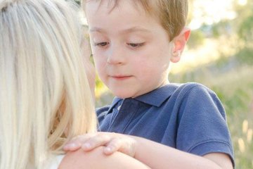 Những vấn đề liên quan đến sức khỏe của trẻ tự kỷ mà bố mẹ cần biết (Phần 2)