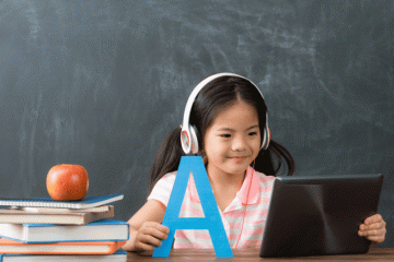 Bố mẹ cần biết: Nên cho bé học ngoại ngữ từ mấy tuổi?