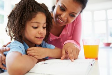 4 mẹo dạy bé đánh vần và những lưu ý dành cho bố mẹ