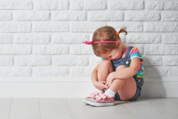 Cách điều trị bệnh trầm cảm ở trẻ em: Bố mẹ cần chú ý những gì?