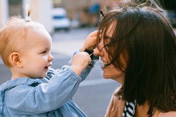 Dạy bé thông minh với 12 cách đơn giản bố mẹ nào cũng áp dụng được