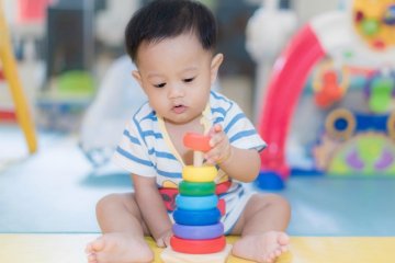Sự phát triển của trẻ 9 tháng tuổi và những điều bố mẹ nên biết
