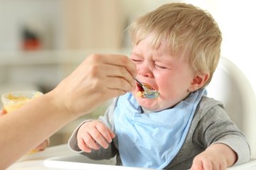 Trẻ 8 tháng biếng ăn phải làm sao? 