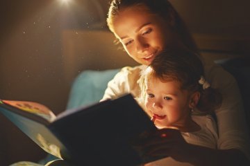 7 lợi ích khi bố mẹ kể chuyện bé nghe trước khi đi ngủ