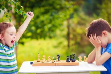 Dạy bé chơi cờ vua ngay tại nhà với 4 bước cực đơn giản