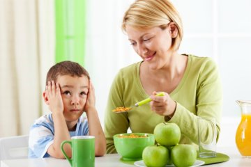 5 tuyệt chiêu giúp cải thiện tình trạng trẻ hay ăn ngậm