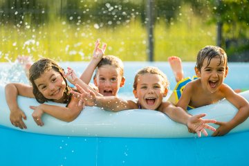 Địa điểm vui chơi mùa hè cho trẻ bố mẹ không nên bỏ qua