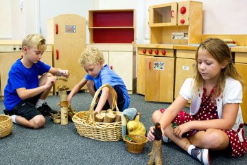 Phương pháp giáo dục Steiner: Hãy để con sáng tạo