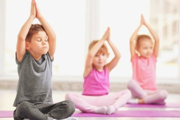 8 lợi ích của yoga dành cho trẻ em