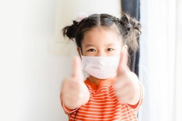 Cách dạy trẻ đeo khẩu trang cực kỳ dễ dàng và phòng bệnh hiệu quả
