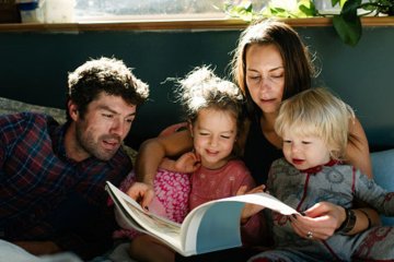 Tuyển tập thơ cho trẻ 2 tuổi hay bố mẹ đọc cho con nghe mỗi ngày