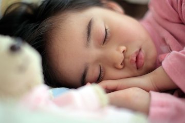 Trẻ nghiến răng phải làm sao và những điều bố mẹ nên biết