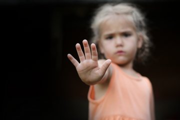 Cách dạy trẻ kỹ năng bảo vệ bản thân bố mẹ nào cũng cần nắm vững 