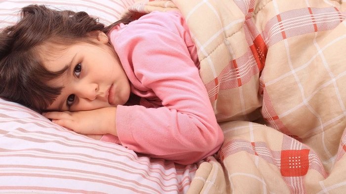 trẻ tăng động khó ngủ