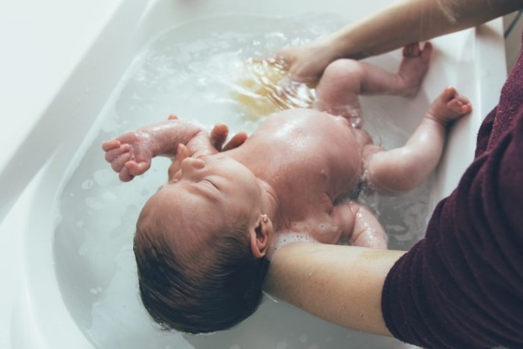 cách tắm cho trẻ sơ sinh tại nhà chuẩn nhất