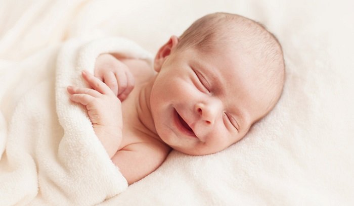trẻ sơ sinh ngủ nhiều ăn ít 